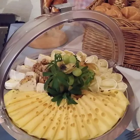 Отель Alter Wirth Геретсрид