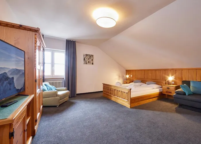 Alter Wirth 3*